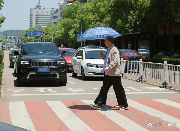 足球体育心里王人会犯咕哝——到底要不要停驻来呢？淌若不休-开